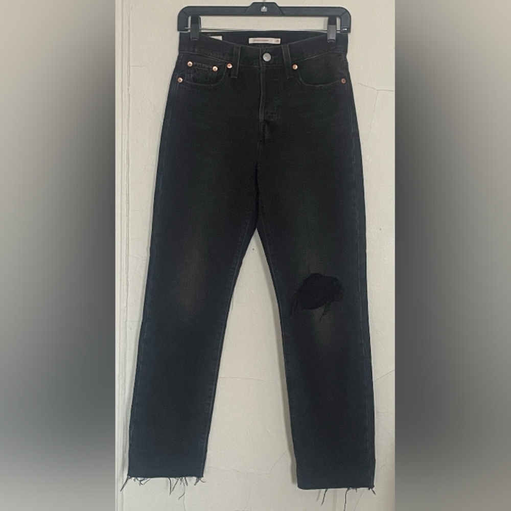 Levi's Ribcage Straight Jeans Raw Hem Black Destroyed 25 X 27L Euc